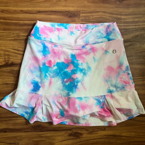 Size 2 (LARGE) Dona Jo tye dye blue and pink skort.  Built in shorts. - Picture 1 of 6